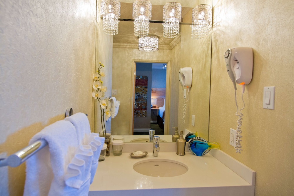 best western plus inner harbour