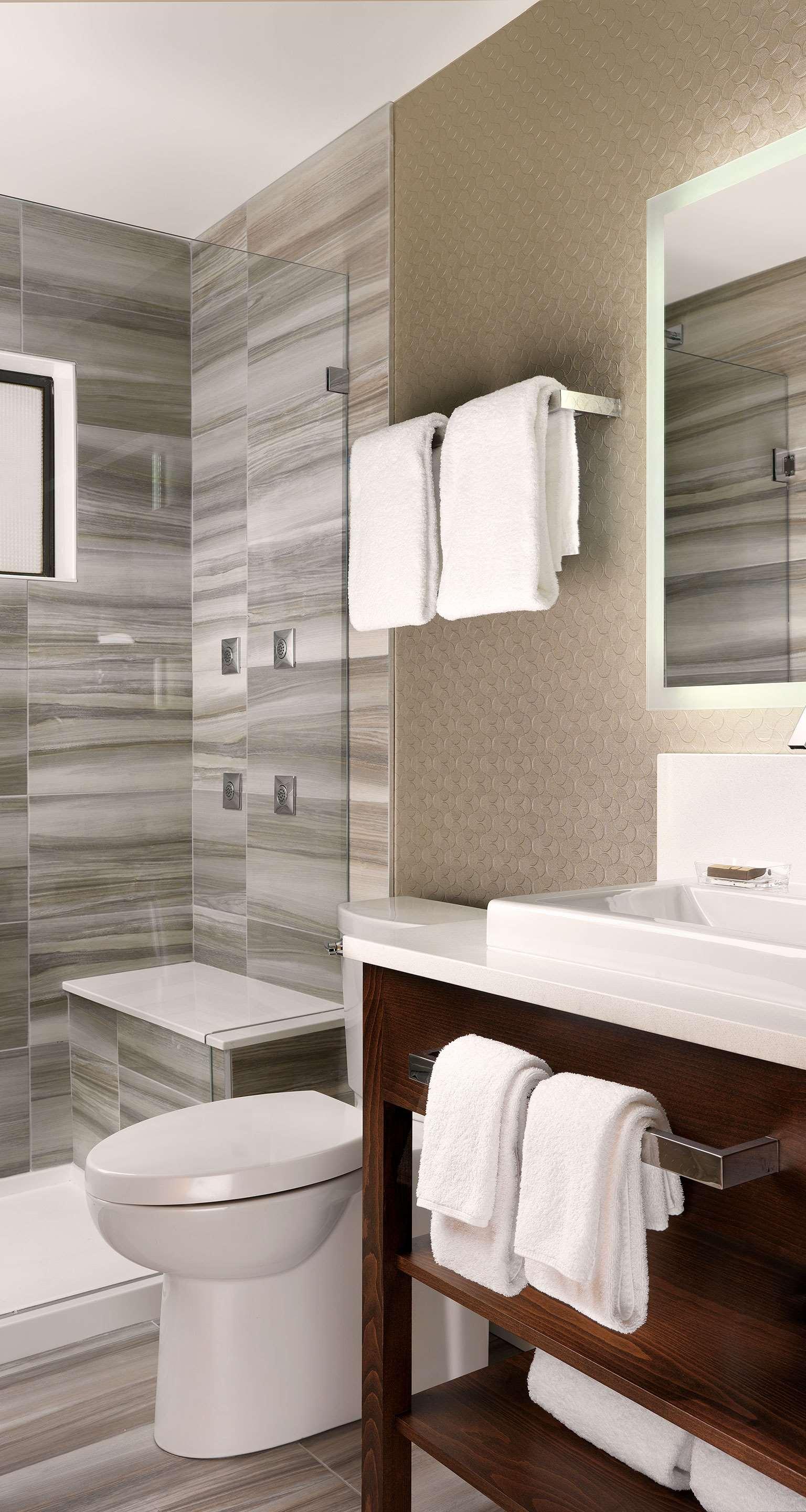 best western plus inner harbour