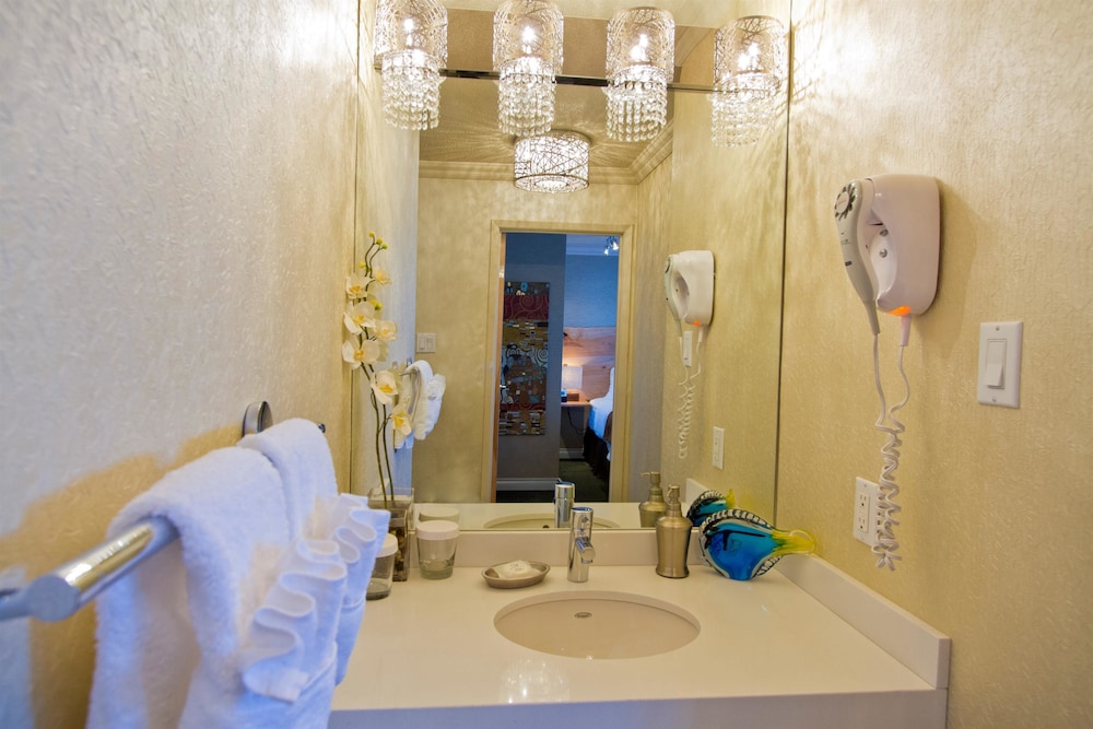best western plus inner harbour