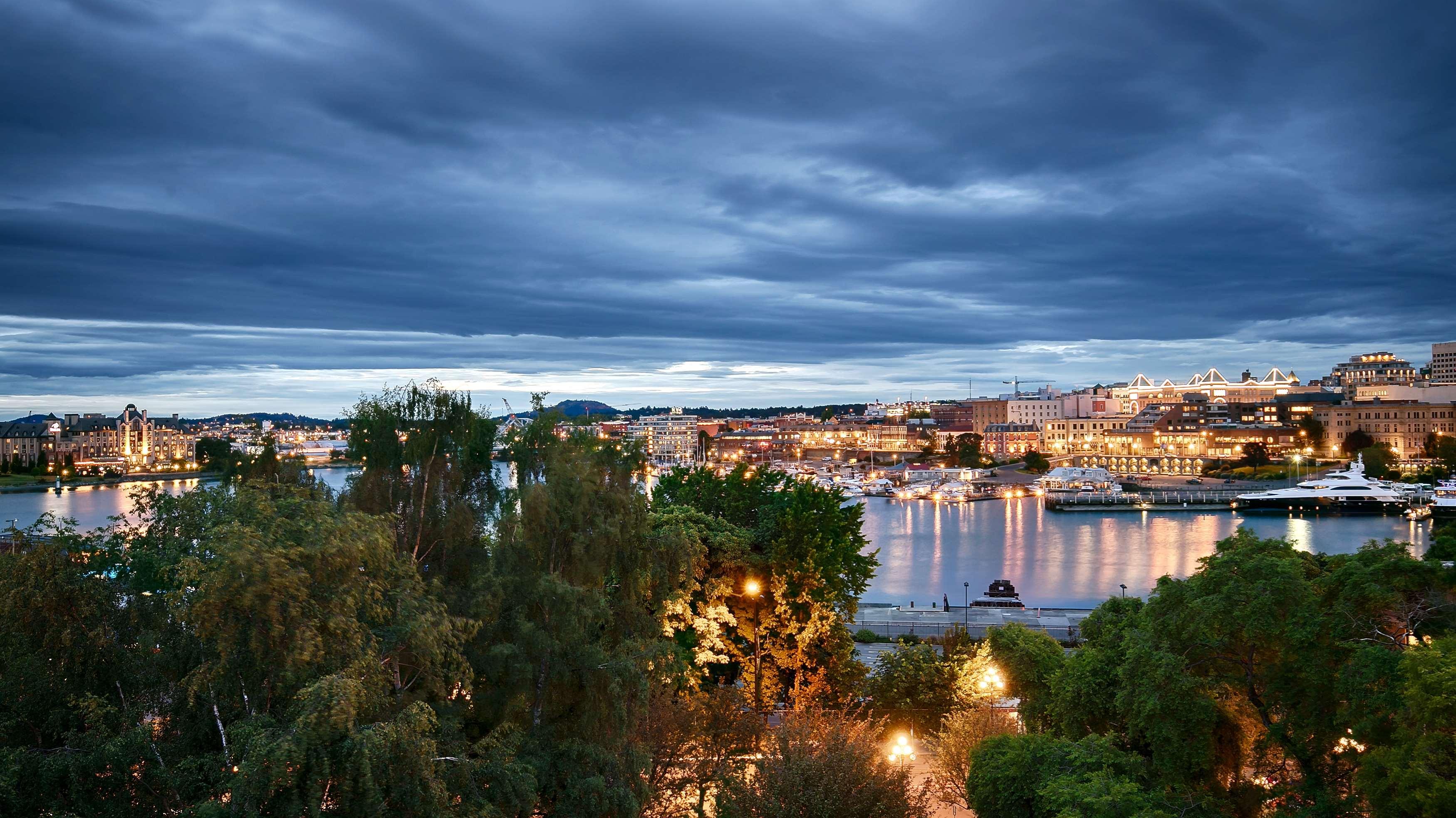 best western plus inner harbour