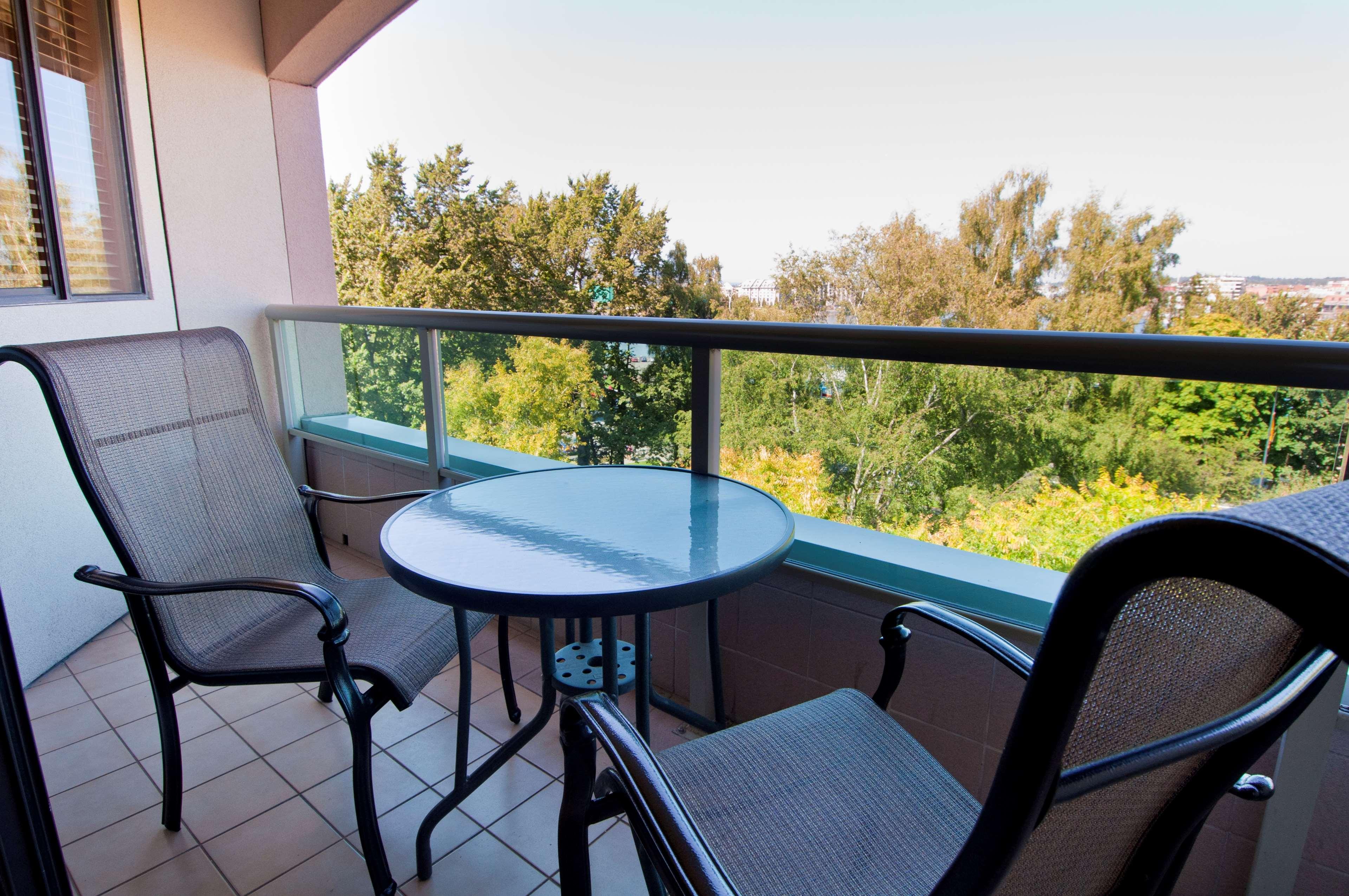 best western plus inner harbour