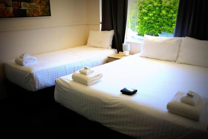 the commercial hotel motel