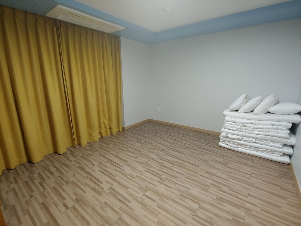 gallery hotel bnb