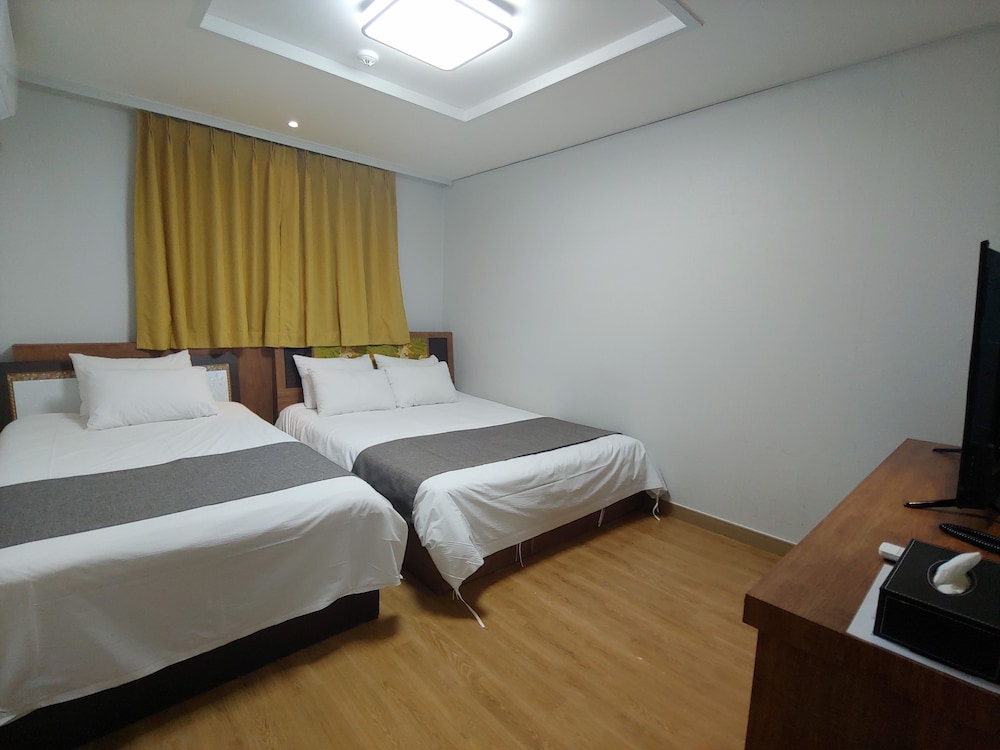 gallery hotel bnb