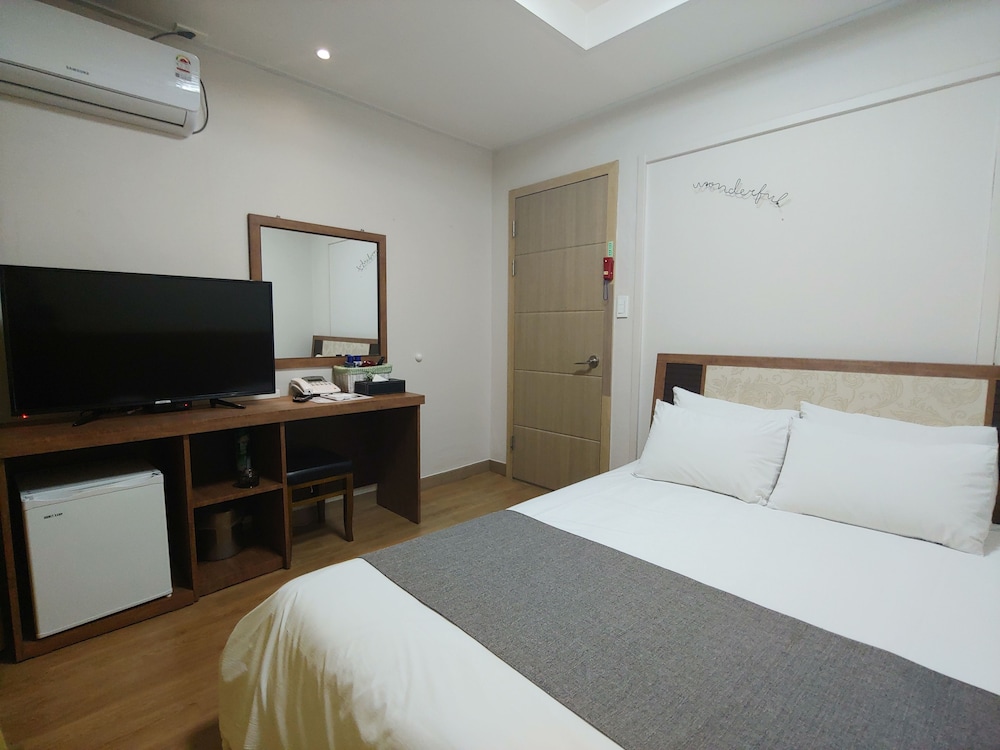 gallery hotel bnb