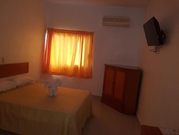 hotel arcos del parque