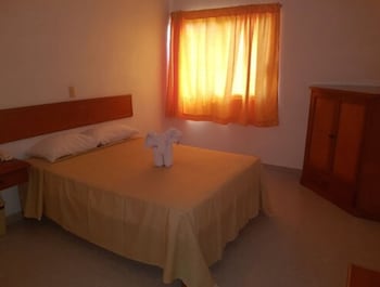 hotel arcos del parque