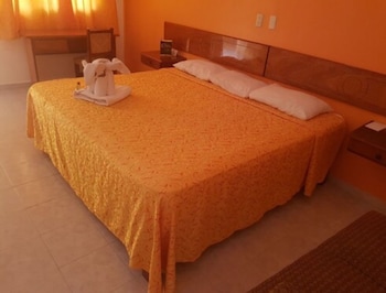 hotel arcos del parque