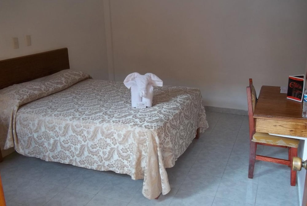 hotel arcos del parque