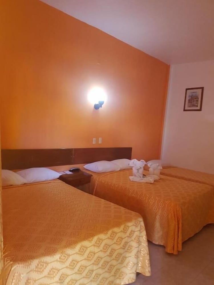 hotel arcos del parque