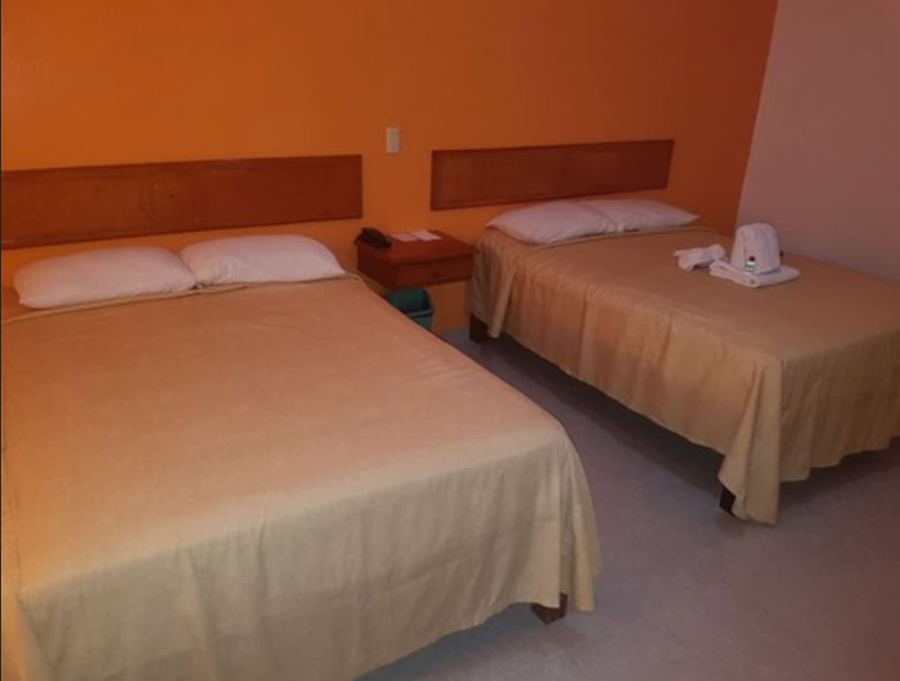 hotel arcos del parque