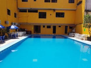 hotel arcos del parque