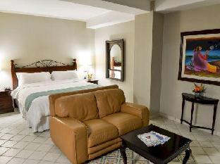 hotel arcos del parque