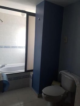 hotel arcos del parque