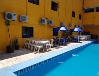 hotel arcos del parque