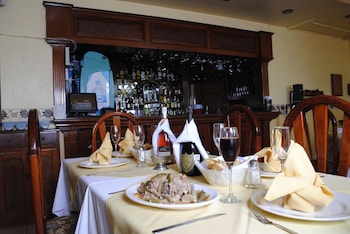 hotel arcos del parque