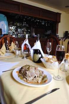 hotel arcos del parque