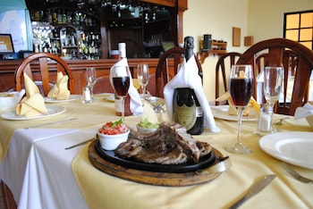 hotel arcos del parque