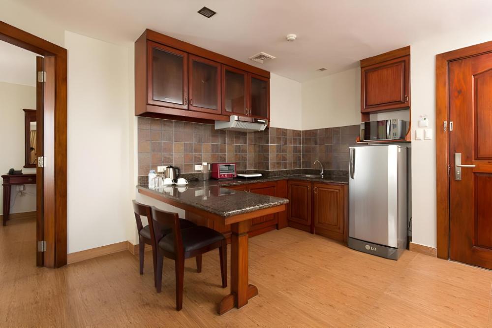 mj hotel and suites