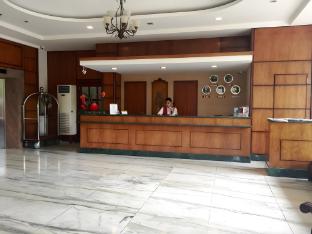mj hotel and suites