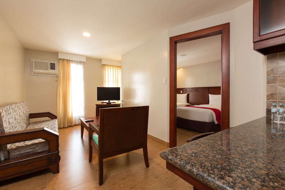 mj hotel and suites
