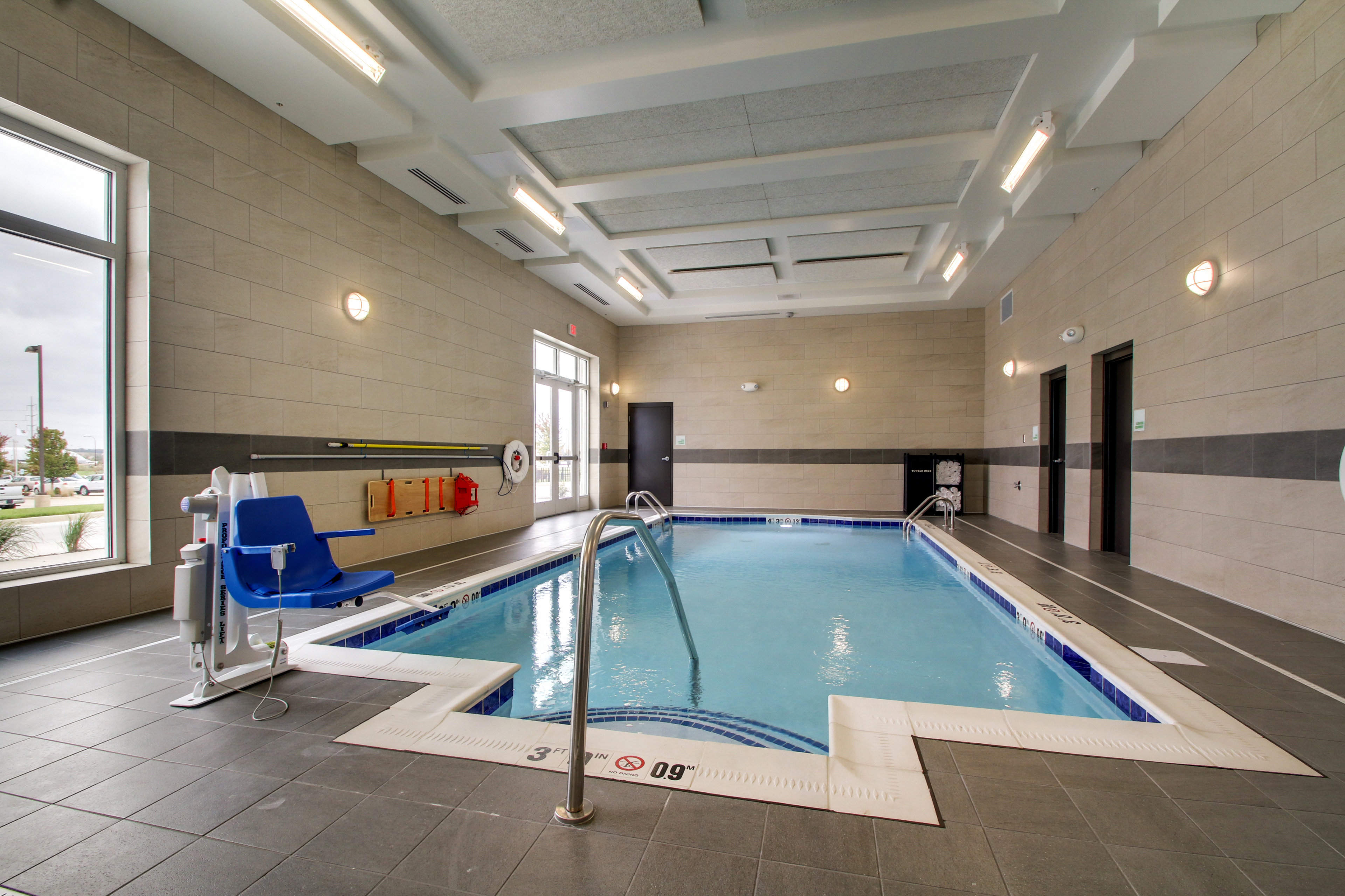 holiday inn peoria at grand prairie by ihg