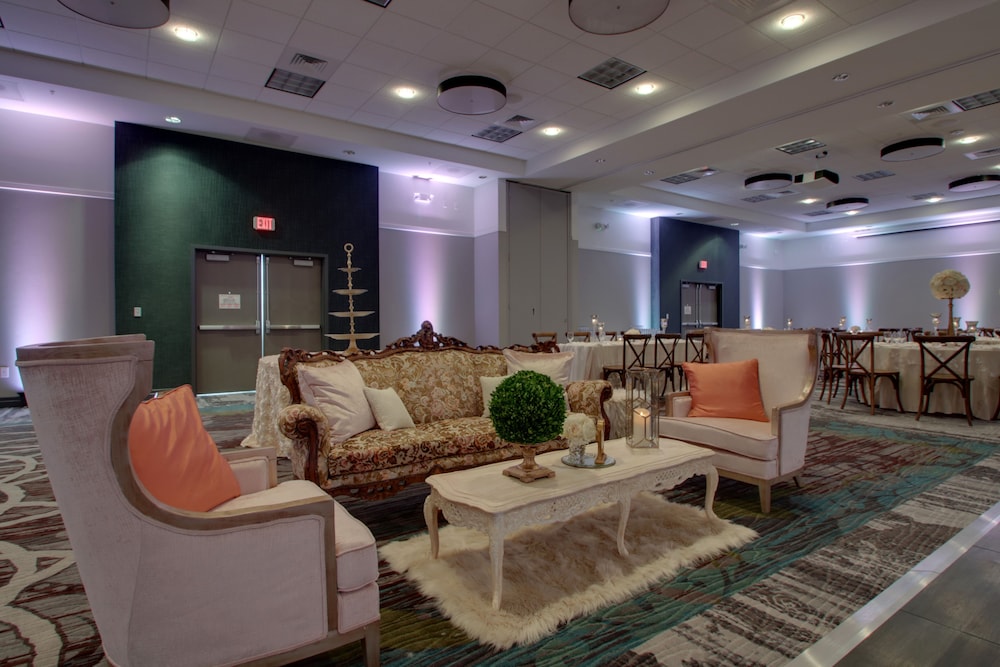 holiday inn peoria at grand prairie by ihg