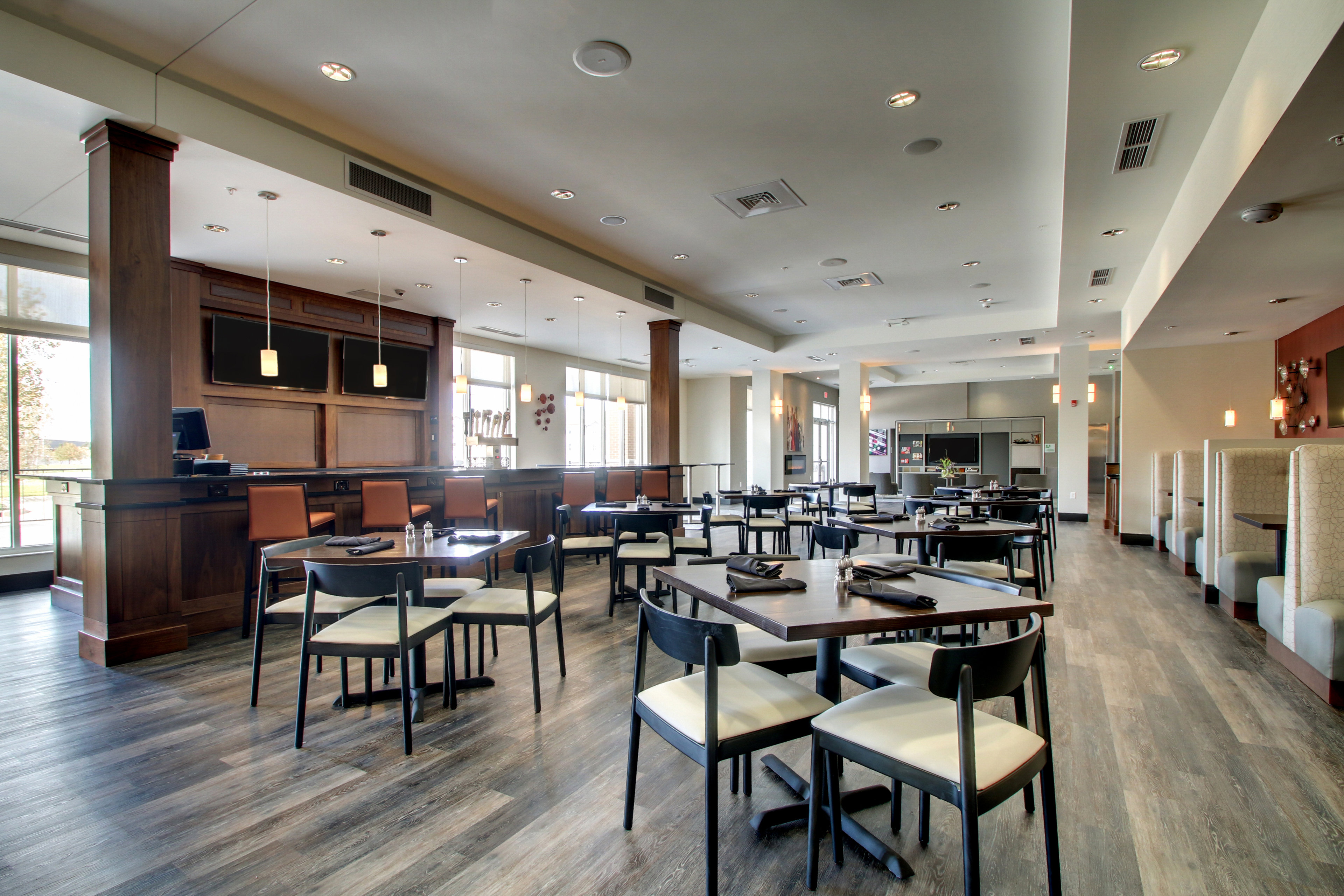 holiday inn peoria at grand prairie by ihg