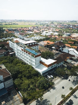 hotel santika seminyak