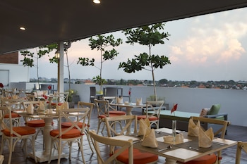 hotel santika seminyak