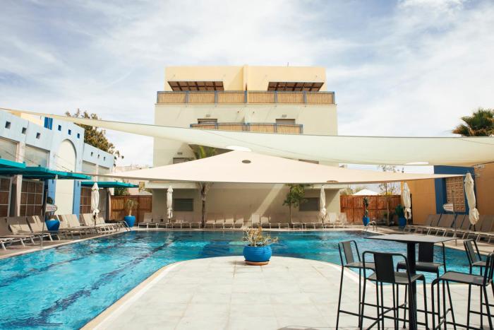 almog eilat adults only