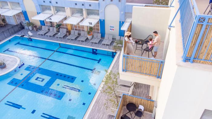 almog eilat adults only