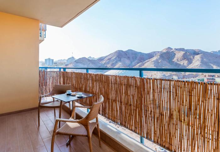 almog eilat adults only