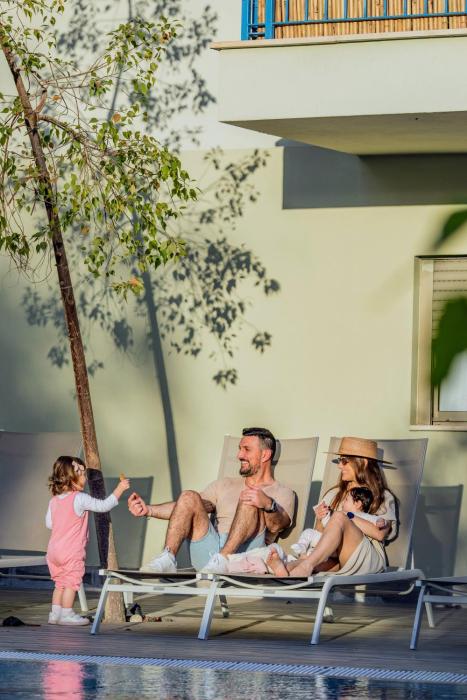 almog eilat adults only
