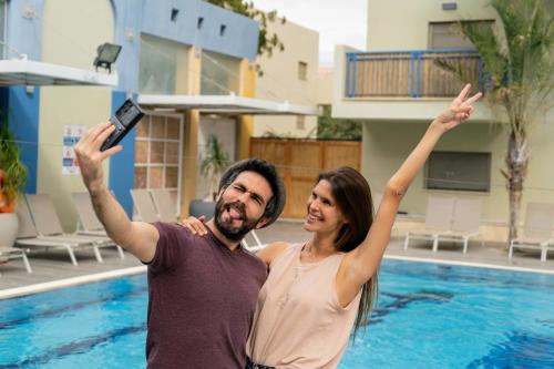 almog eilat adults only