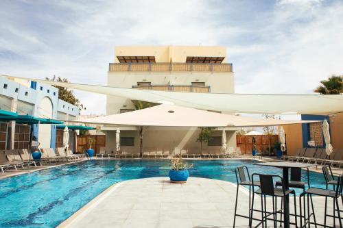 almog eilat adults only