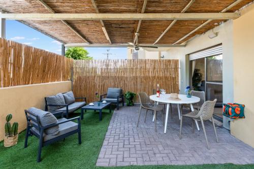almog eilat adults only