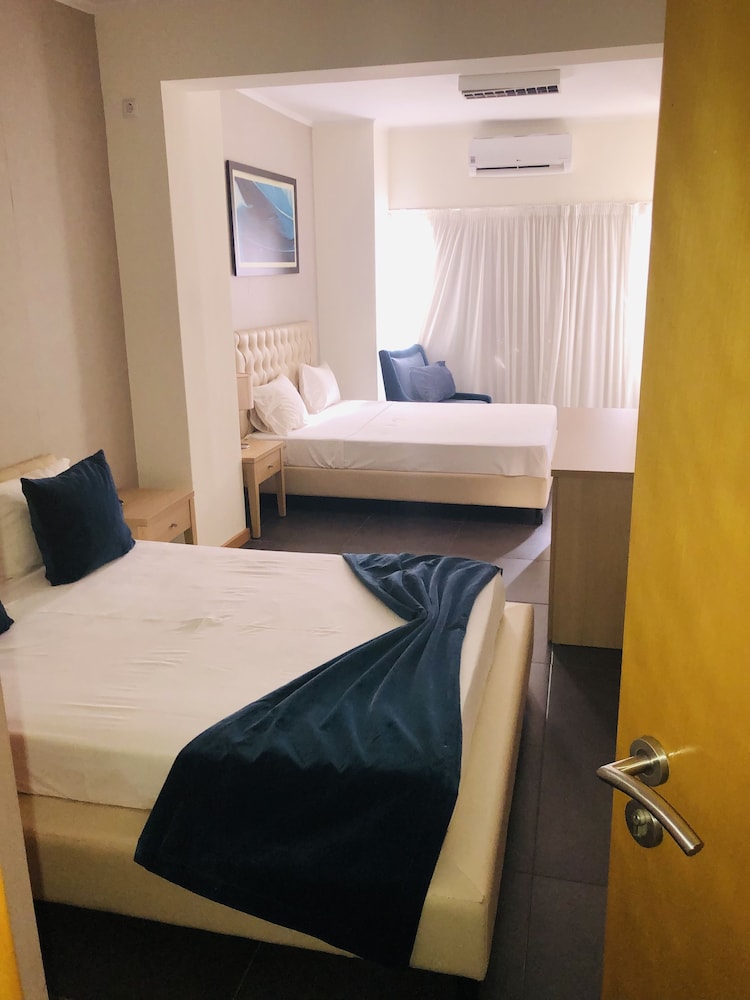 vivi hotel
