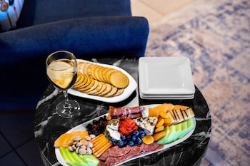 hotel indigo austin downtown university by ihg