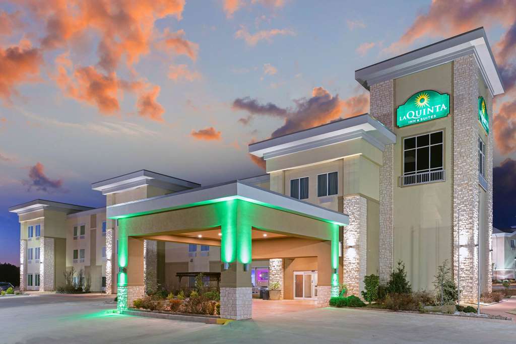 la quinta inn suites by wyndham guthrie