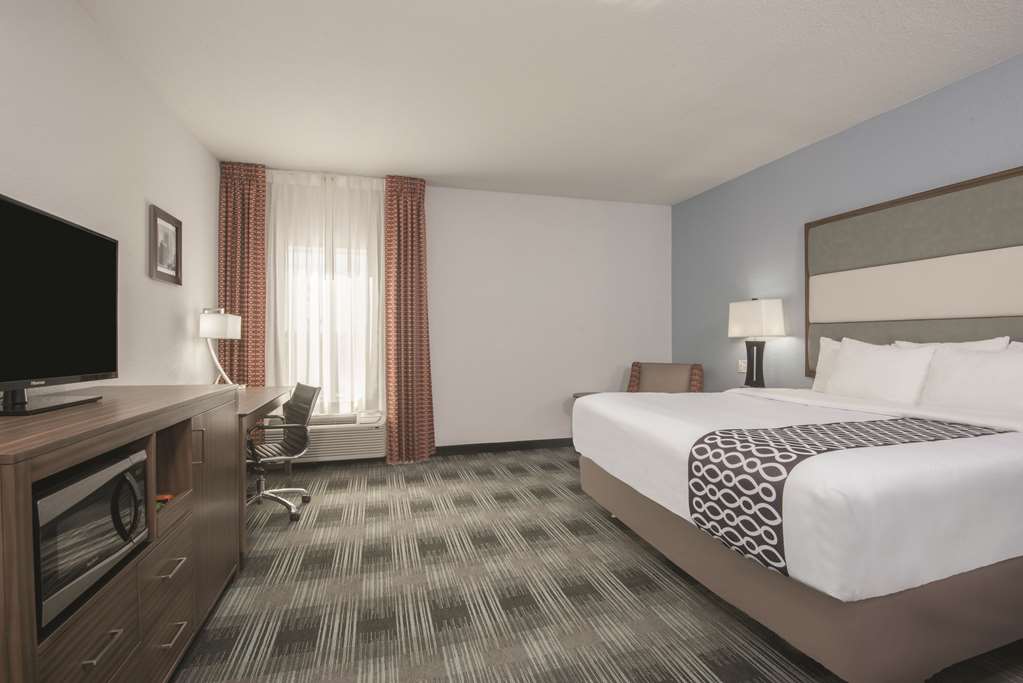 la quinta inn and suites by wyndham guthrie