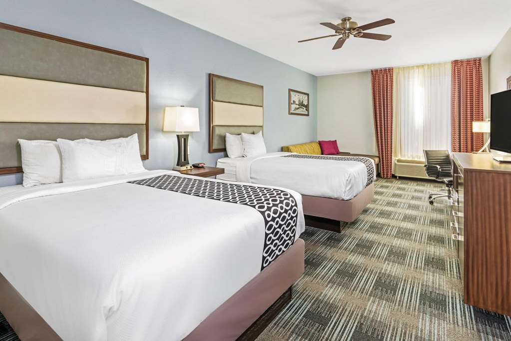 la quinta inn and suites by wyndham guthrie