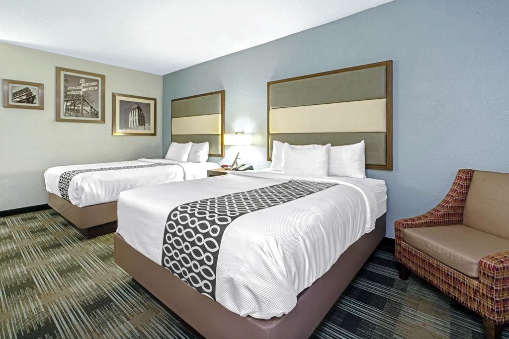 la quinta inn and suites by wyndham guthrie