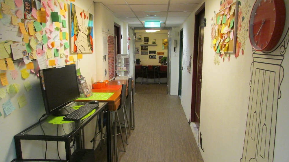 ximen triple tiger hostel