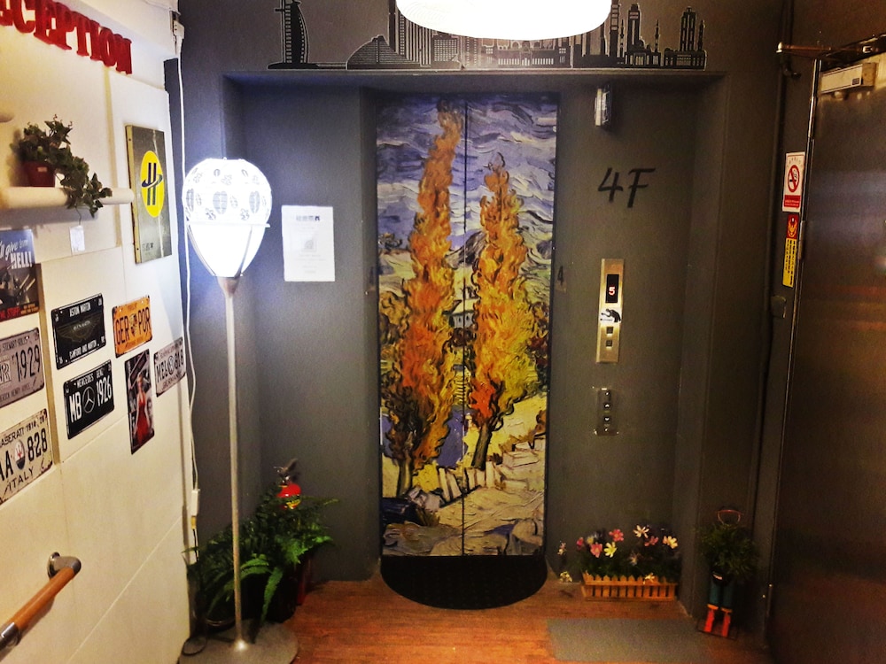 ximen triple tiger hostel