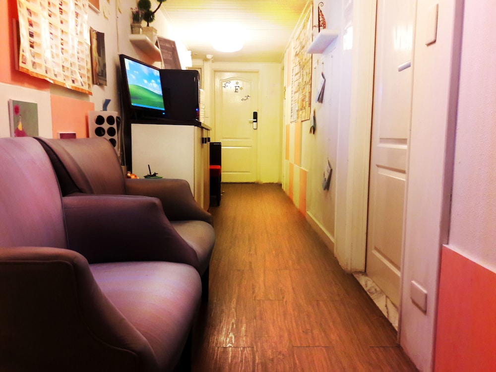 ximen triple tiger hostel