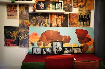 ximen triple tiger hostel