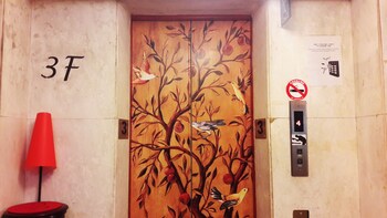 ximen triple tiger hostel