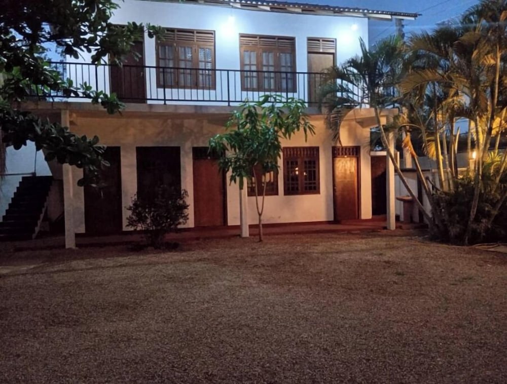kawakka yala home stay and hostel