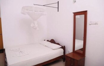 kawakka yala home stay and hostel